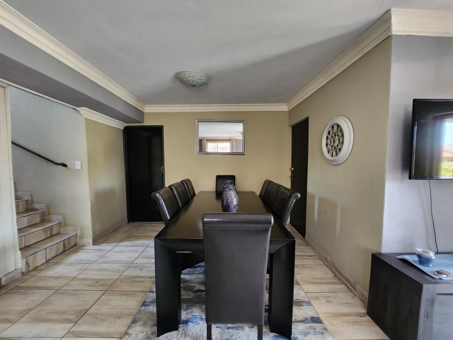4 Bedroom Property for Sale in Tlhabane West North West
